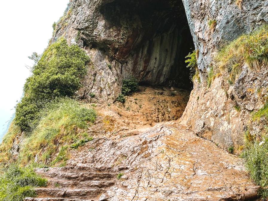 Experience the Wonders of Echo Cave Close to Apollo Bay